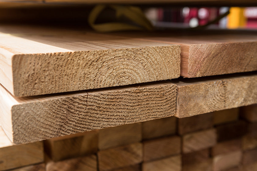 ウエスタンレッドシダー デッキ材 ノッティー 2×8(38×184)