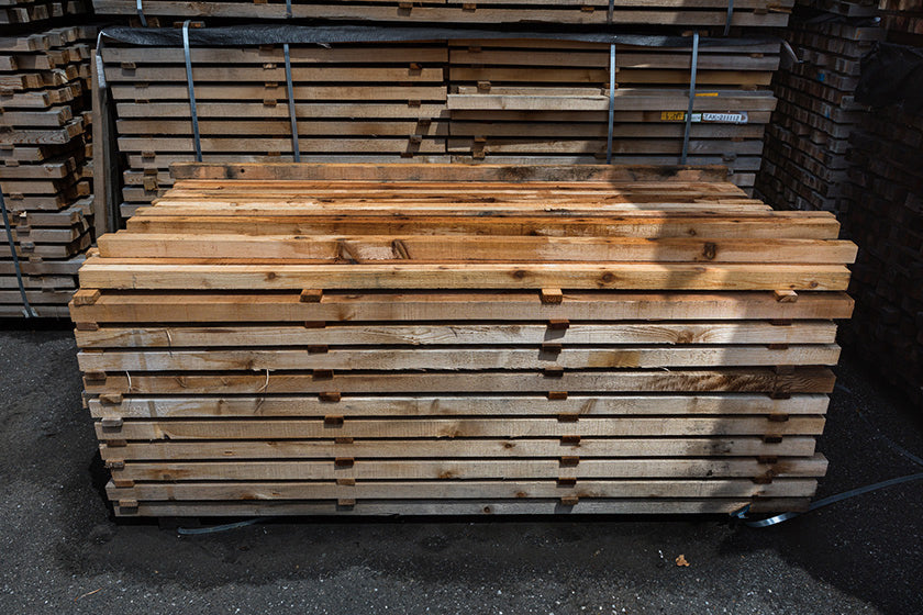 ウエスタンレッドシダー ラフ材 ノッティー(45×45)