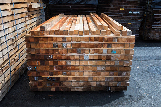 ウエスタンレッドシダー ラフ材 ノッティー(45×45)