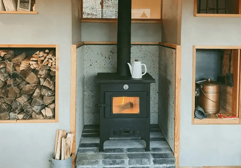 サトーステンレスオリジナル薪ストーブの展示